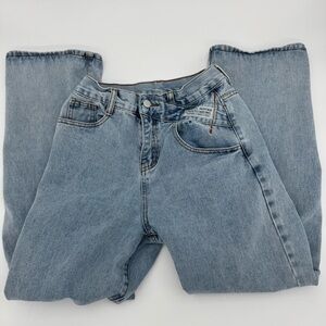 DAZY High Rise Straight Leg/Relaxed Fit Jeans Women’s M Light Wash